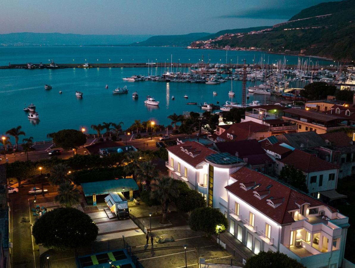 Gt Apartments - New Opening Vibo Valentia Marina Kültér fotó